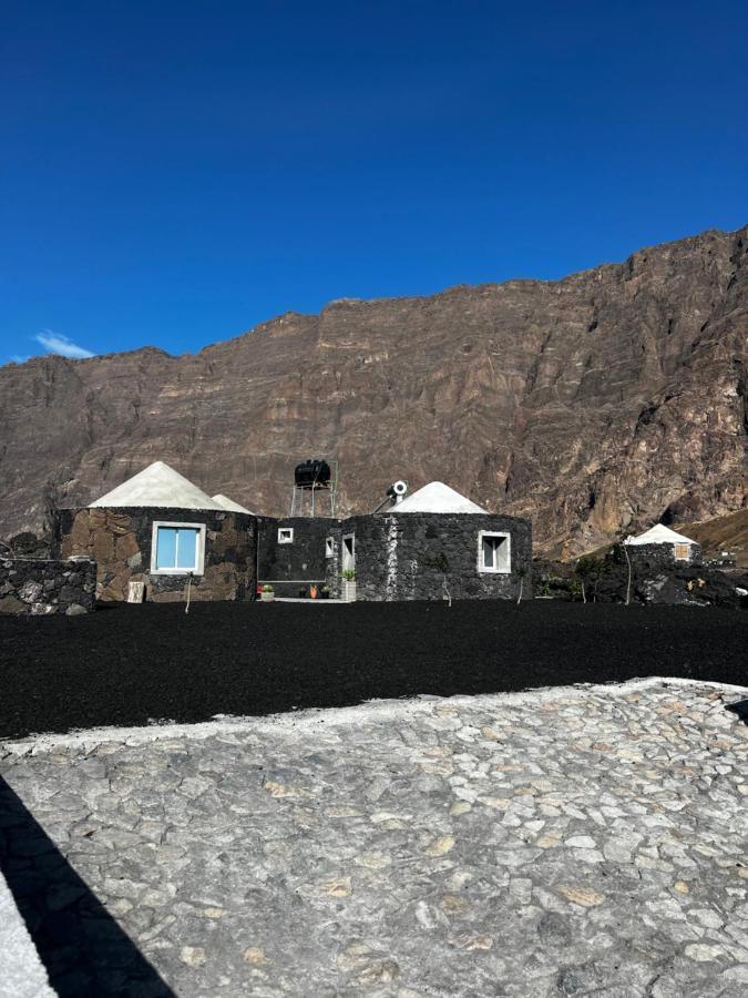 Ecofunco Bed & Breakfast Portela Bagian luar foto